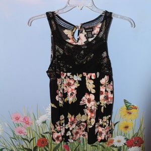 Torrid Black Top w/h Floral Print
